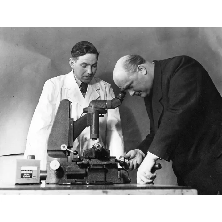 KAMAX Holding GmbH & Co. KG Manufacturer of highstrength fasteners...